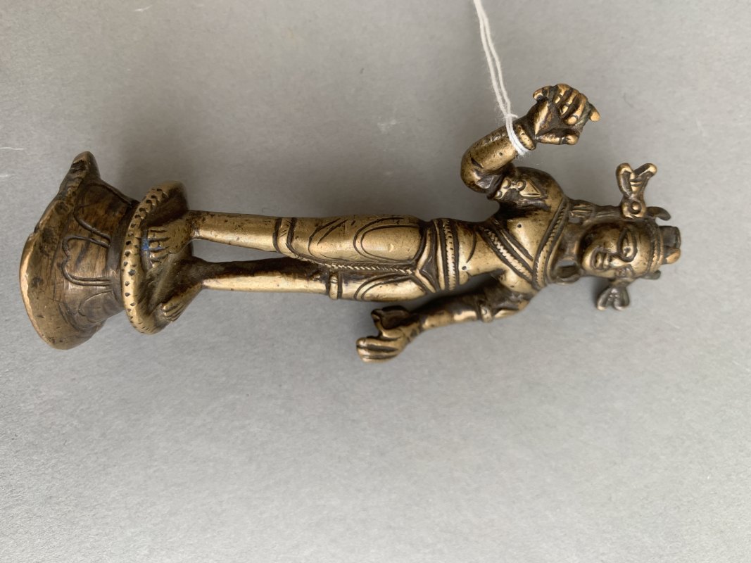 A bronze figure of a standing Bodhisattva - 图6