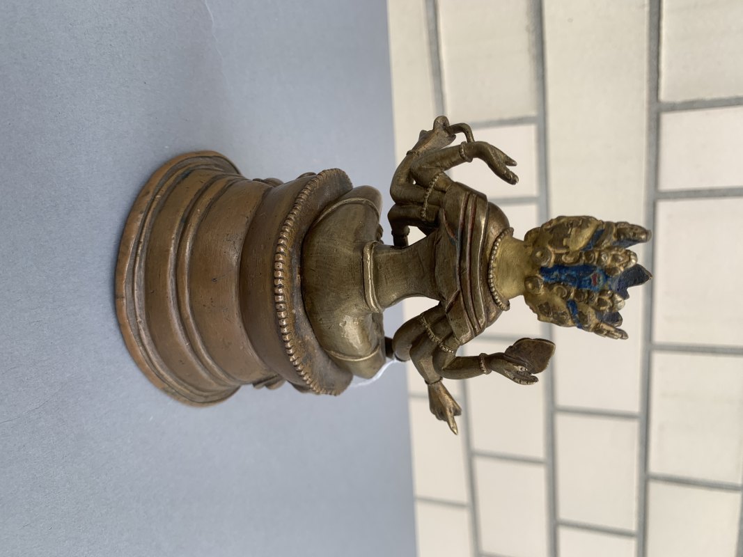 A BRONZE FIGURE OF USHNISHAVIJAYA - 图8