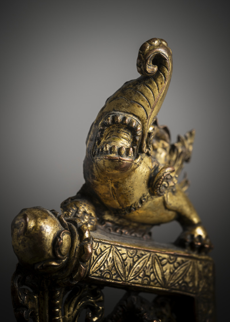 A GILT-COPPER EMBOSSED THRONE SECTION - 图4