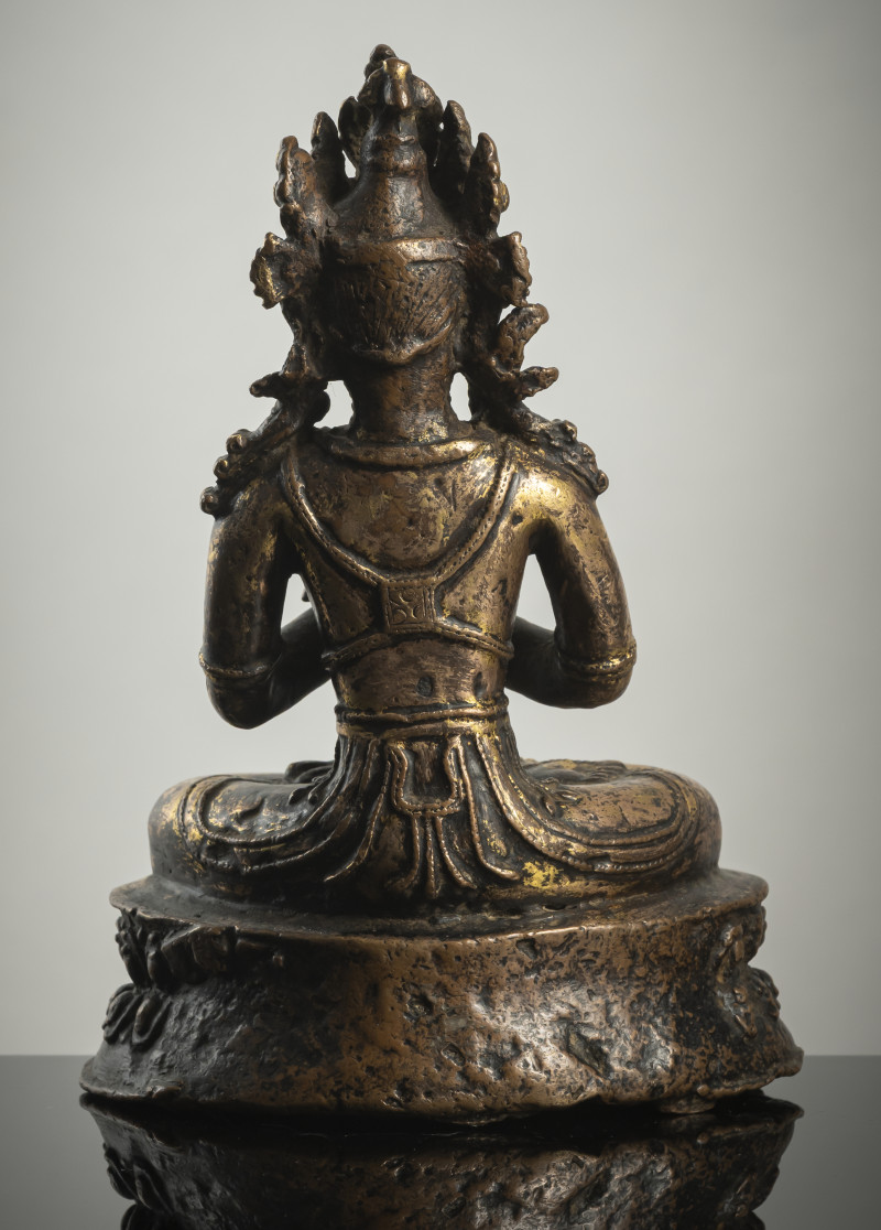 A GILT-BRONZE FIGURE OF VAJRADHARA - 图2