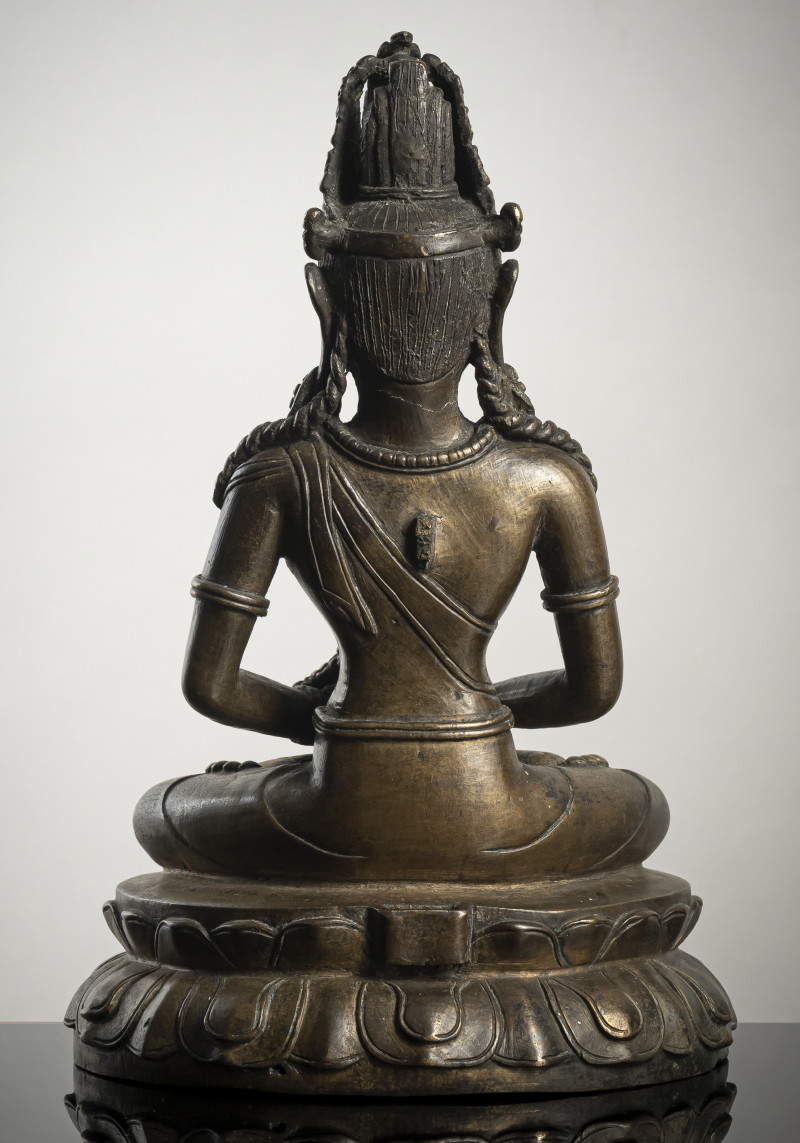 A bronze figure of Amitayus - 图2