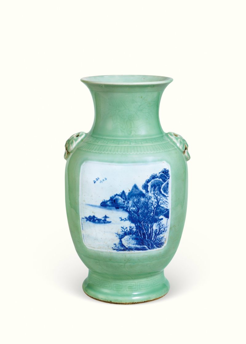 清乾隆 青花釉里红开光山水诗文蝠耳铺首尊