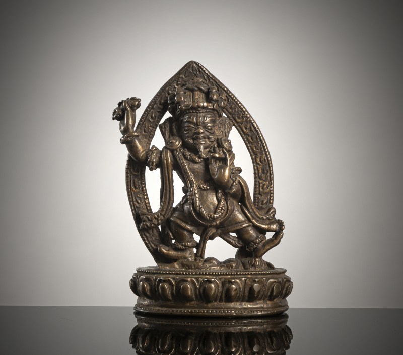 A BRONZE FIGURE OF VAJRAPANI