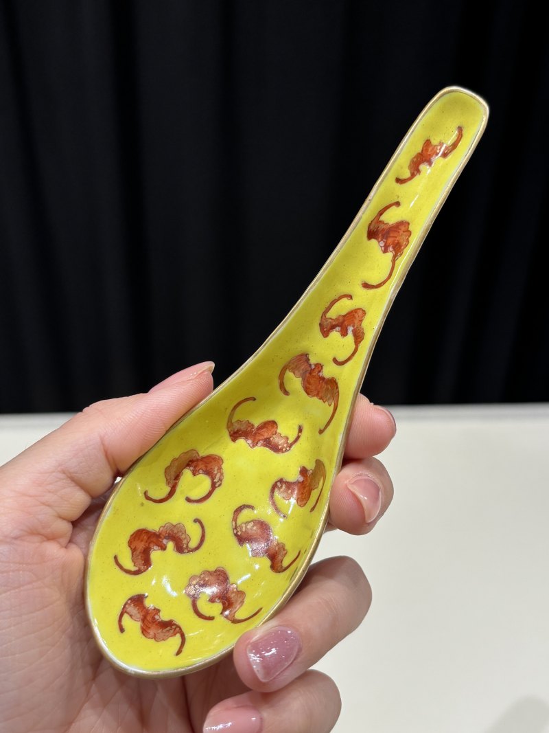 清光绪 黄地矾红描金百蝠纹汤匙一对 - 图8