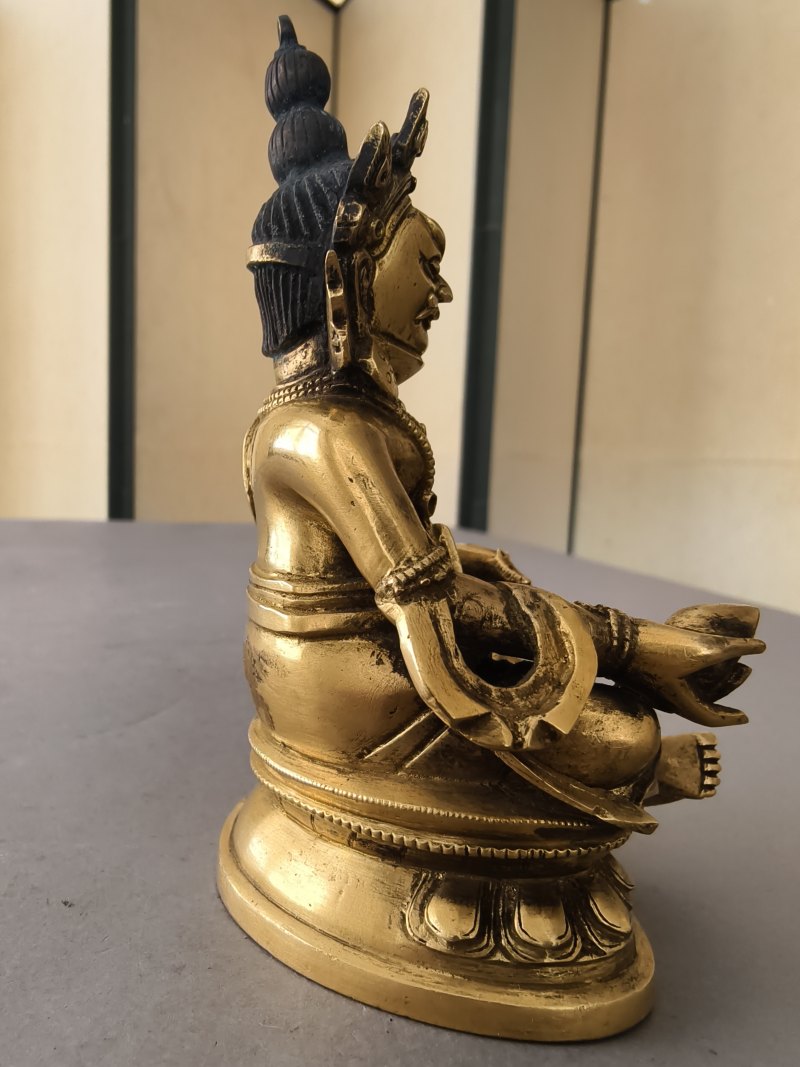 A GILT-BRONZE FIGURE OF VAISHRAVANA - 图12