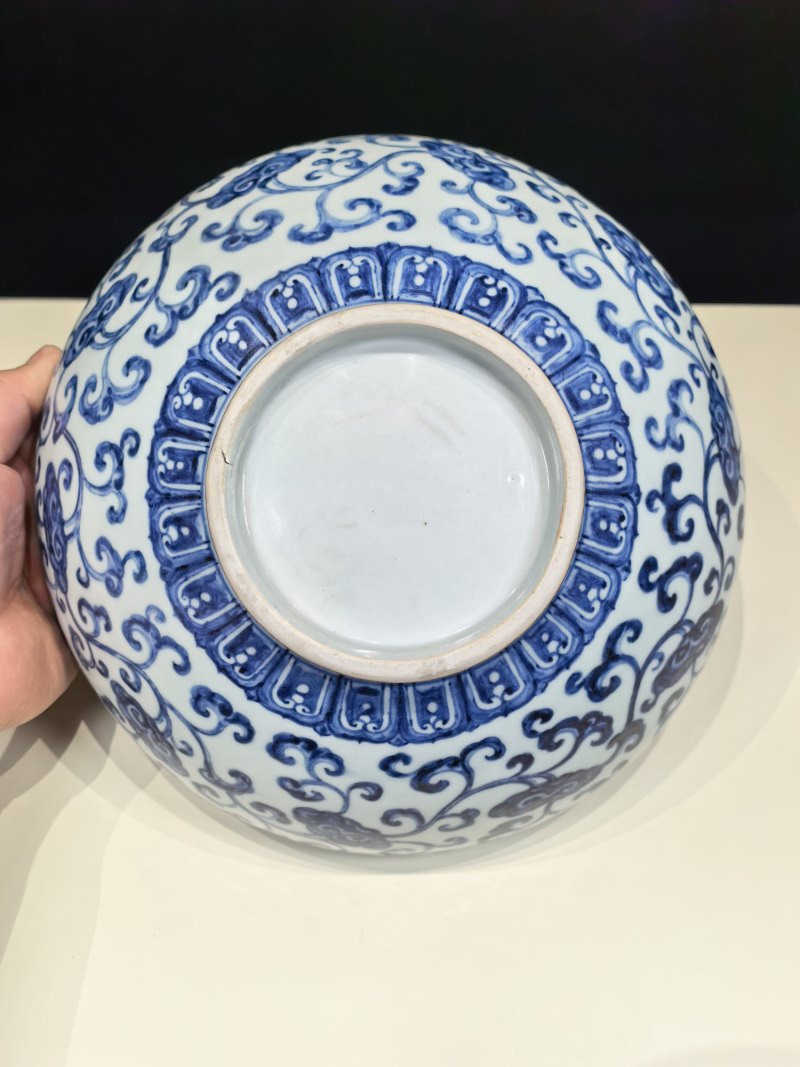明宣德 青花缠枝灵芝纹骰子碗 - 图10