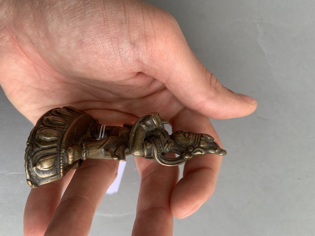 A BRONZE FIGURINE OF VAJRAPANI - 图7
