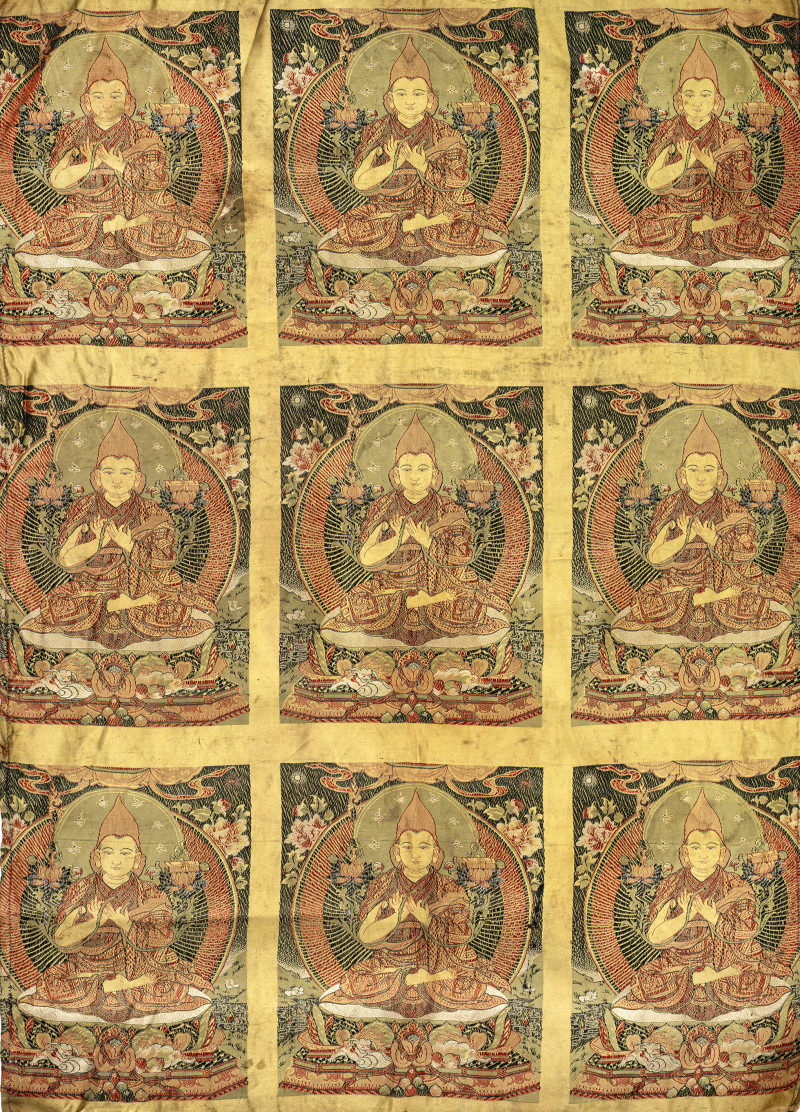 A FINE SILK TEXTILE DEPICTING HUTUKTU'S