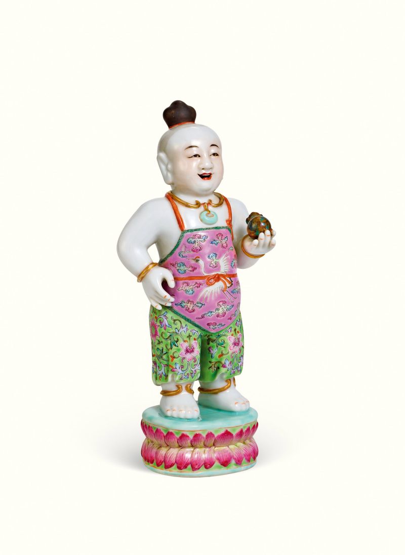 清中期 粉彩童子像