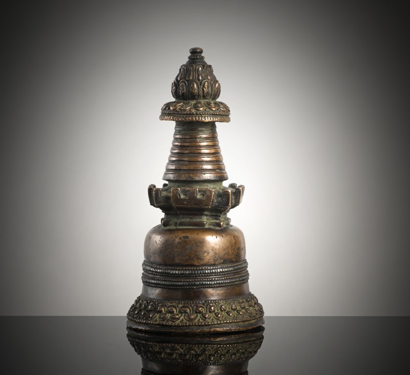 A COPPER STUPA WITH SILVER INLAYS - 图2