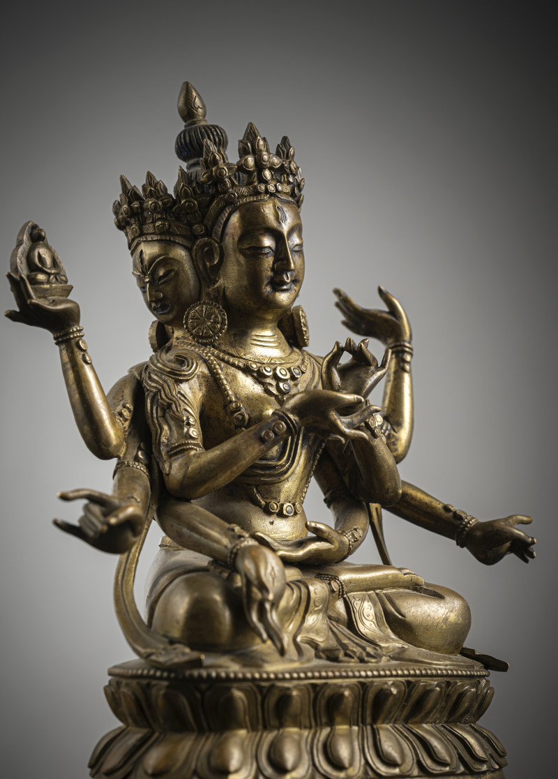 A BRONZE FIGURE OF USHNISHAVIJAYA - 图5
