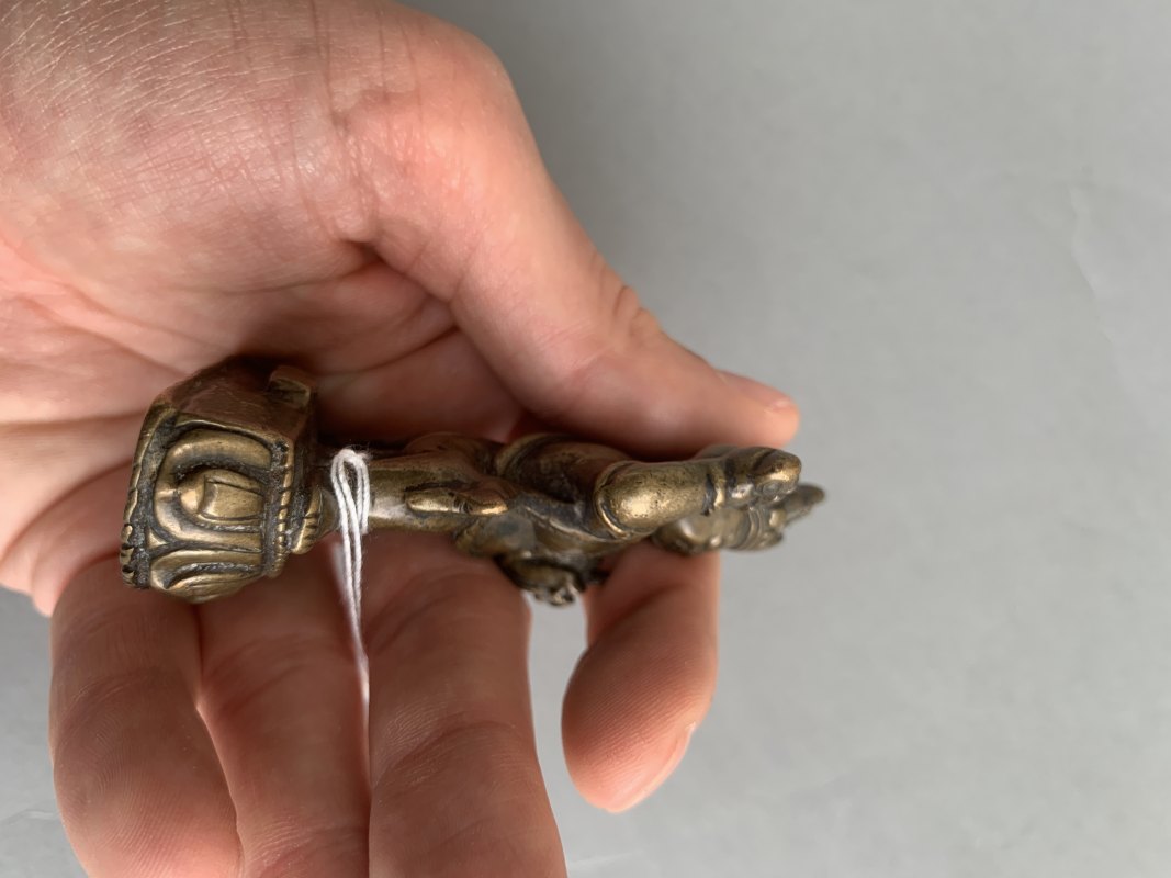 A BRONZE FIGURINE OF VAJRAPANI - 图9