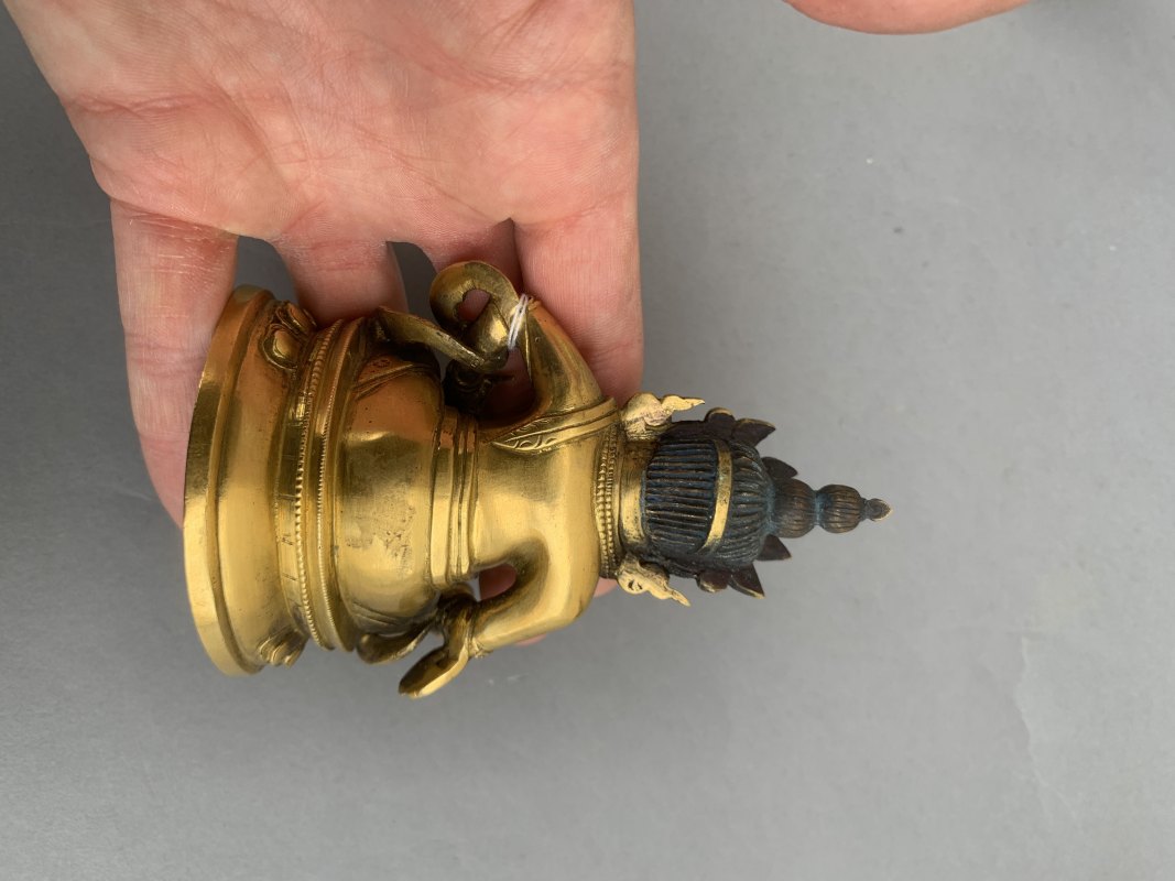 A GILT-BRONZE FIGURE OF VAISHRAVANA - 图8