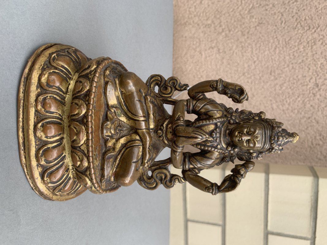 A gilt-bronze figure of Shadaksharilokeshvara - 图6
