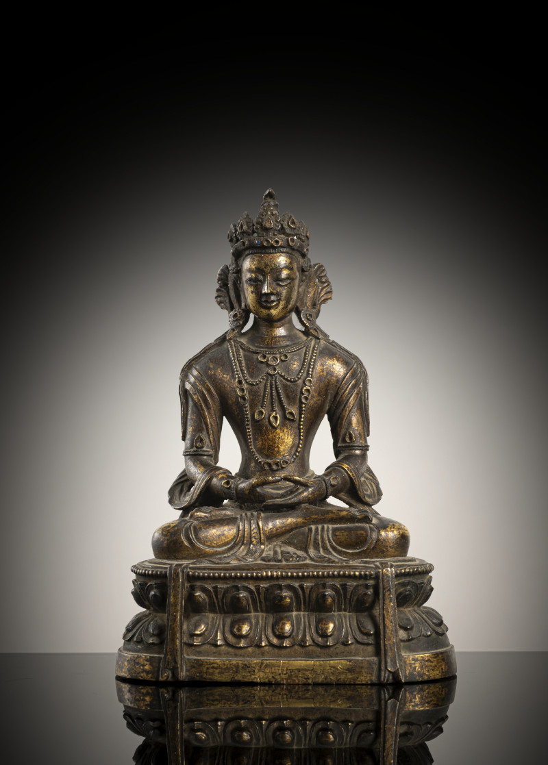 A GILT-BRONZE FIGURE OF AMITAYUS