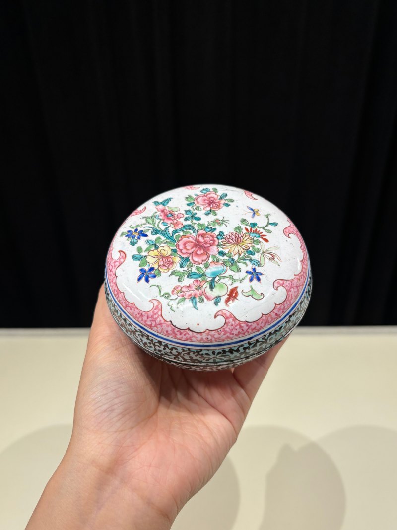 清乾隆 铜胎画珐琅花卉纹盖盒 - 图4
