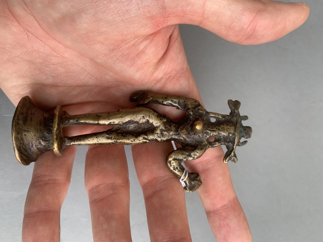 A bronze figure of a standing Bodhisattva - 图8