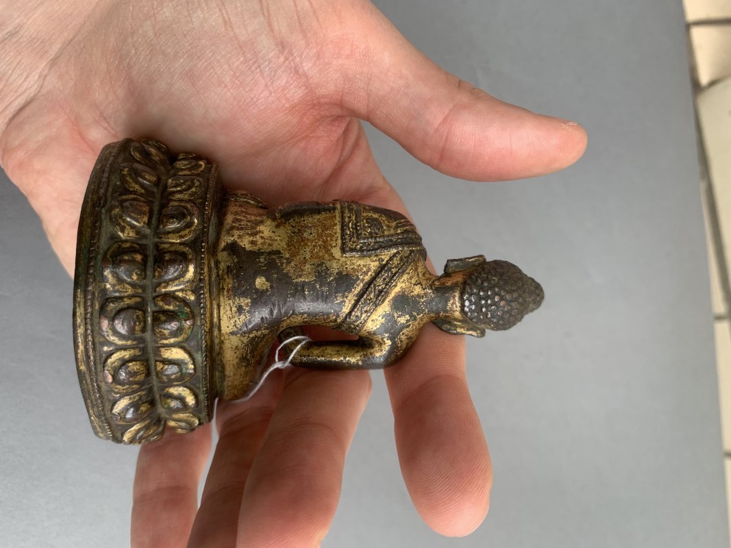 A GILT-COPPER FIGURE OF BUDDHA SHAKYAMUNI - 图8