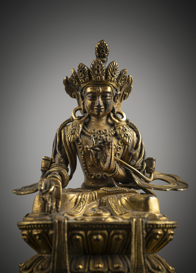 A GILT-COPPER REPOUSSÉ FIGURE OF A BODHISATTVA - 图3