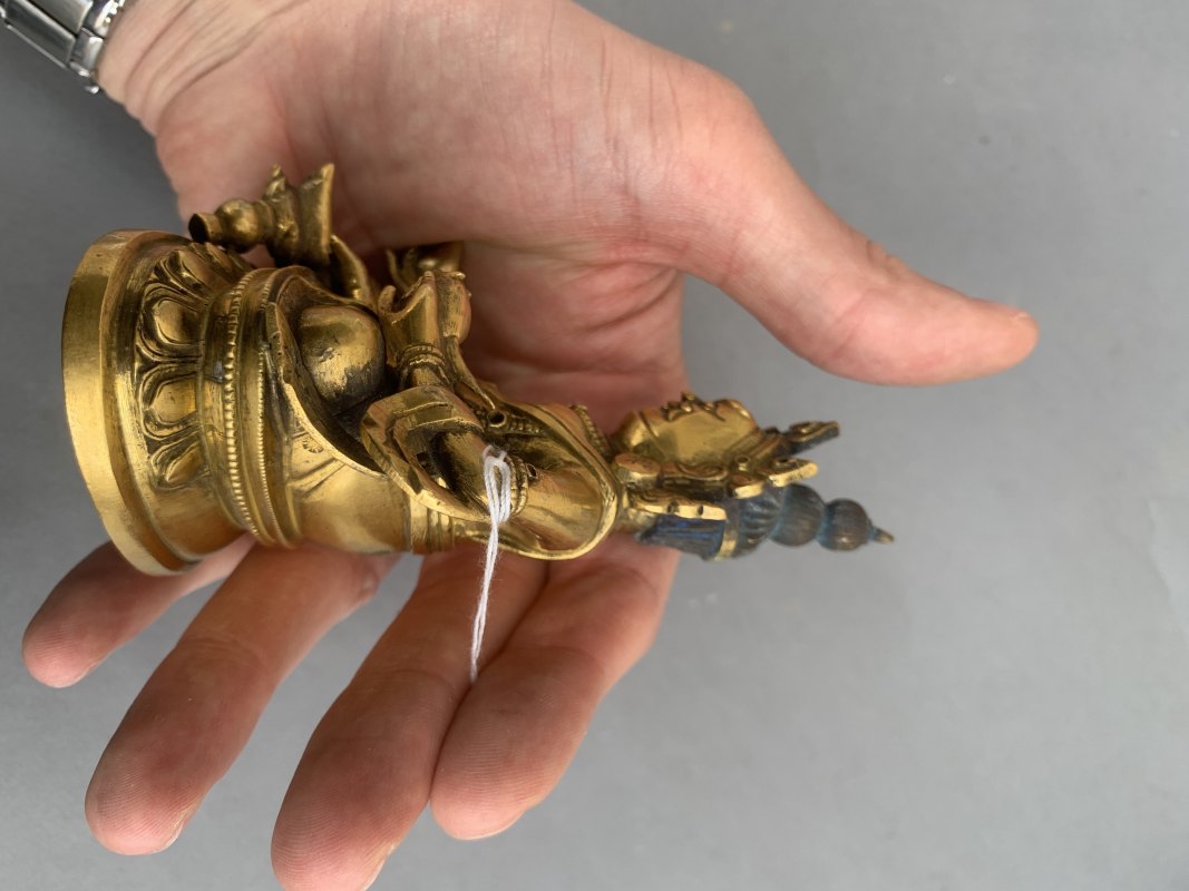 A GILT-BRONZE FIGURE OF VAISHRAVANA - 图7