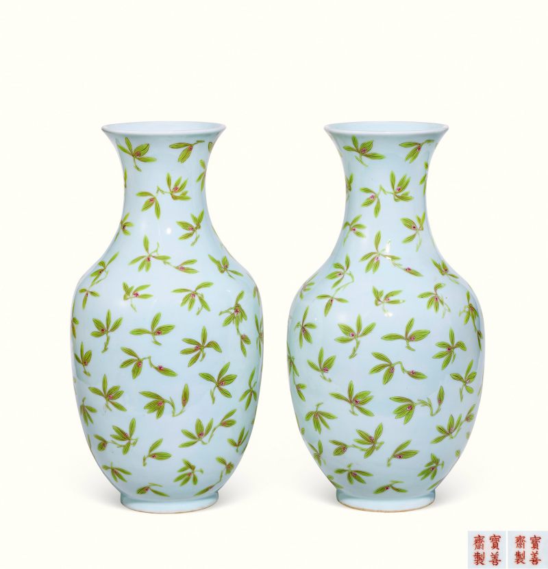 清道光 粉彩兰花纹瓶一对