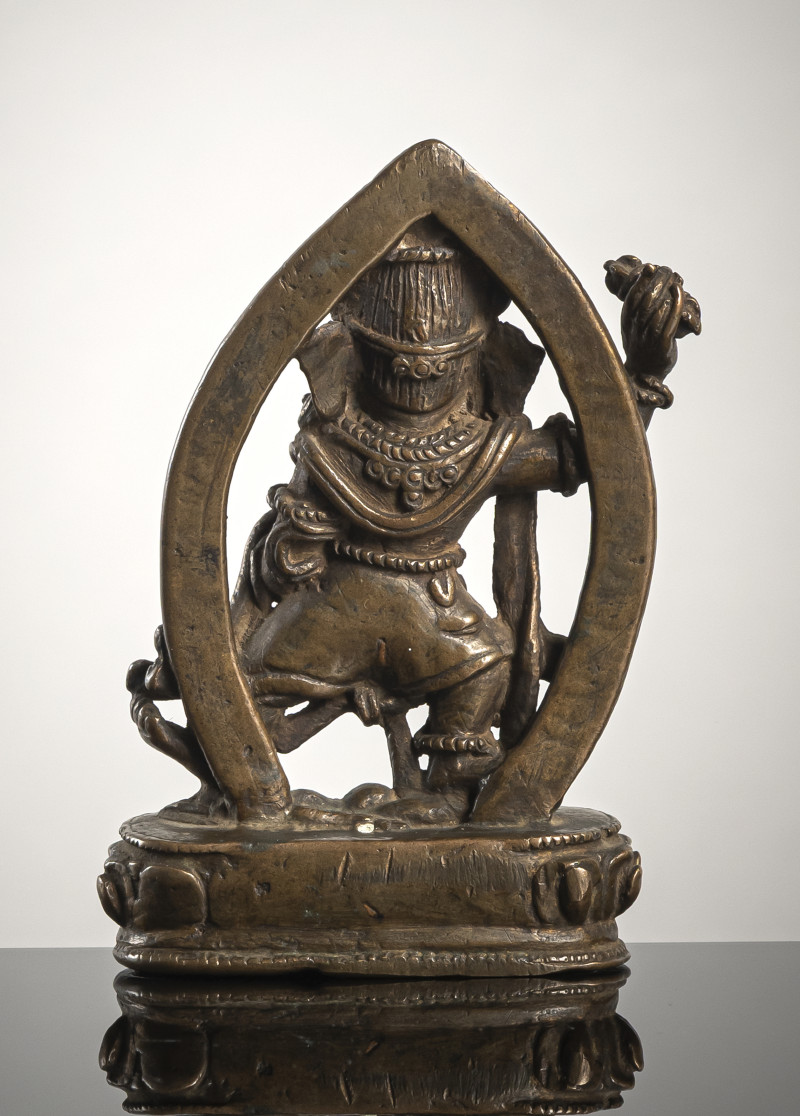 A BRONZE FIGURE OF VAJRAPANI - 图2