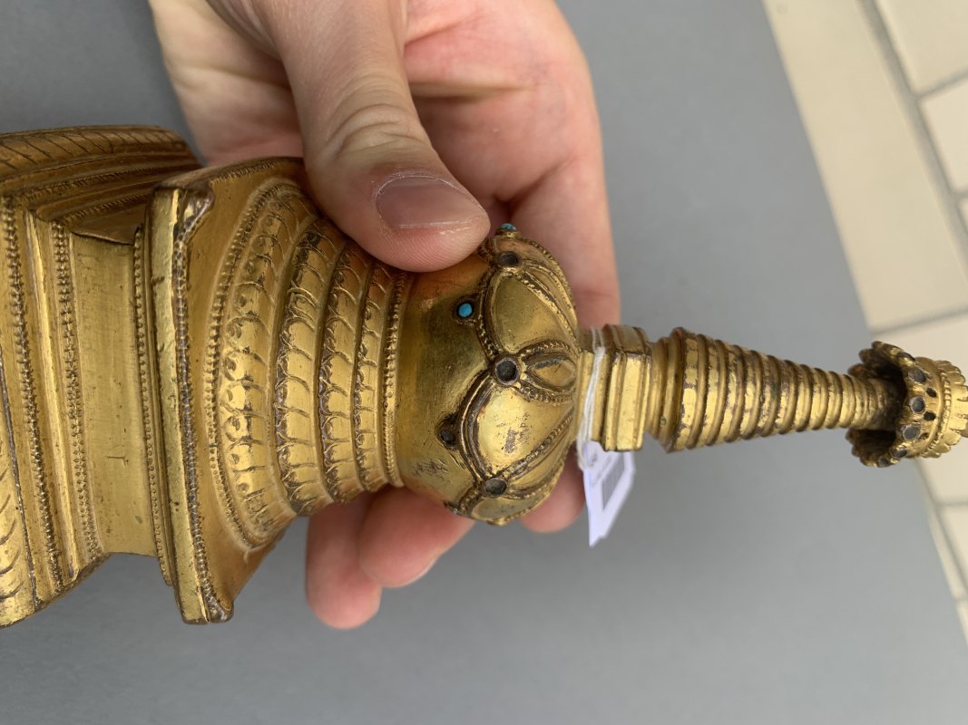 A GILT-BRONZE STUPA - 图13