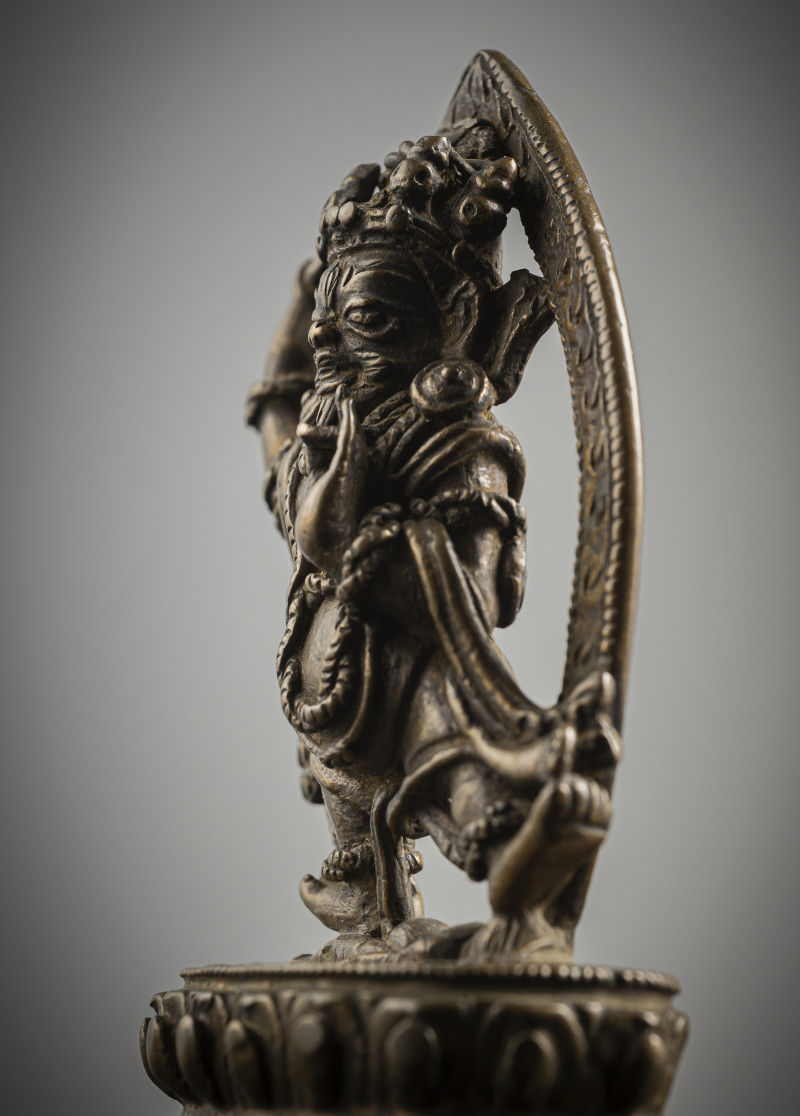 A BRONZE FIGURE OF VAJRAPANI - 图4