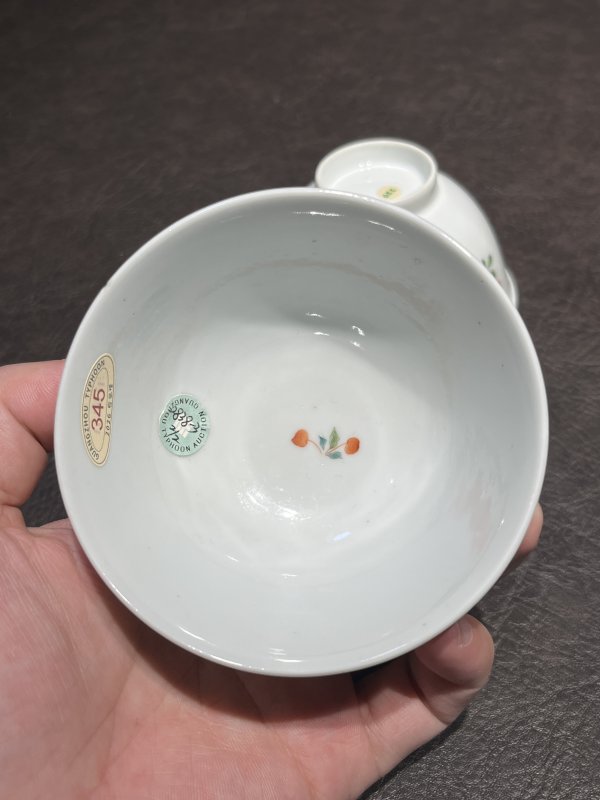清乾隆 粉彩折枝花卉纹茶圆一对 - 图14