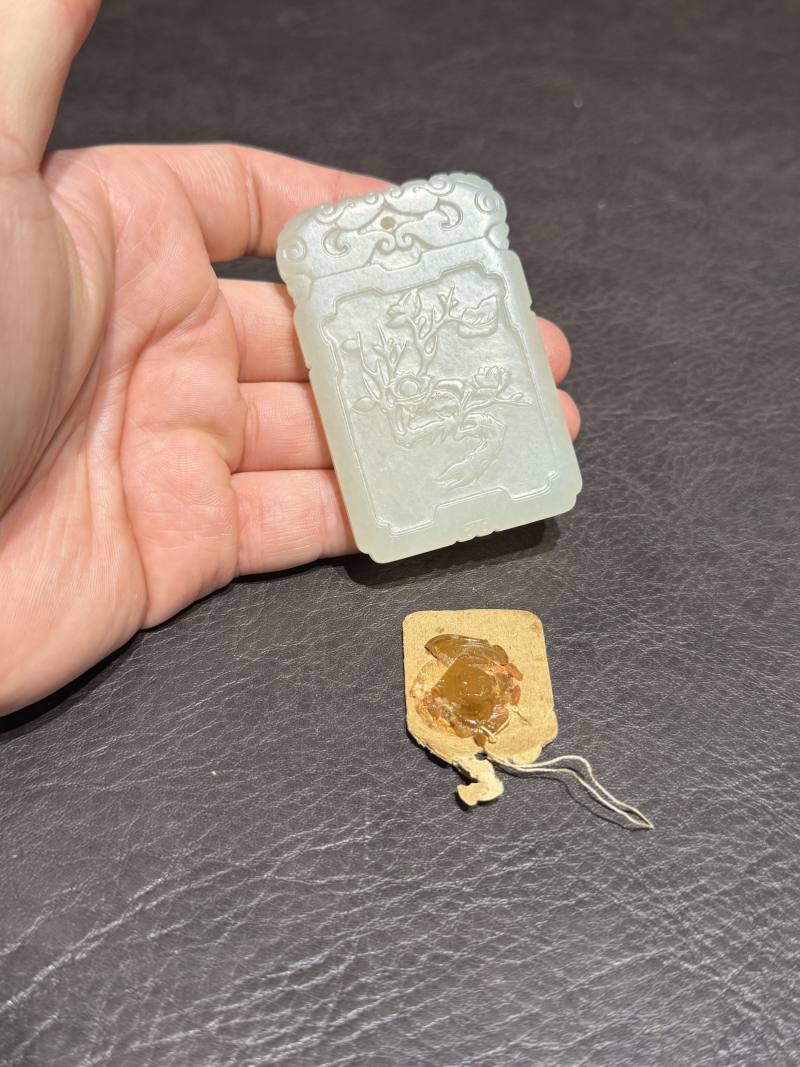 清乾隆 和田玉折枝桃花诗文玉牌 - 图3