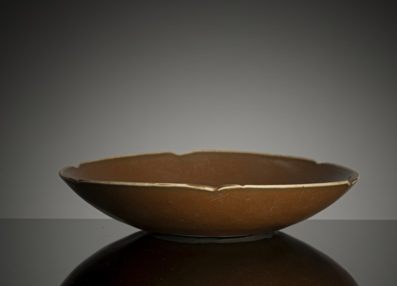 A fine persimmon-glazed 'ding' ware dish - 图3