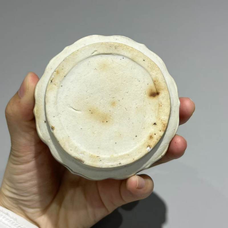 明代 青白釉印花盖盒 - 图5