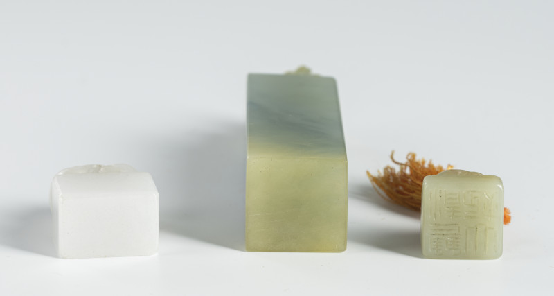 Seal and two petshafts for seals made of jade or jadeite - 图3