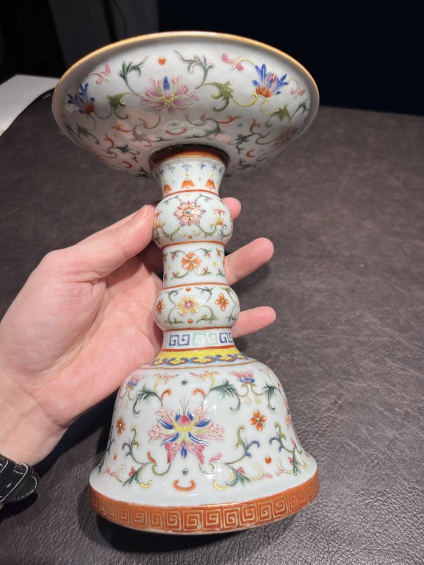 清乾隆 洋彩描金缠枝宝相花觚式供盘一对 - 图18