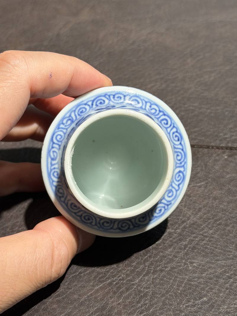 清雍正 仿永乐青花锦地花卉纹轴头罐 - 图7