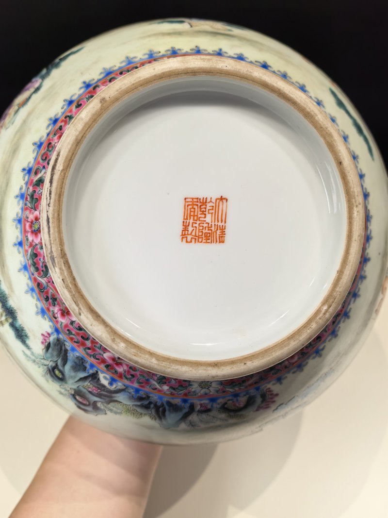 民国 粉彩婴戏图赏瓶 - 图17