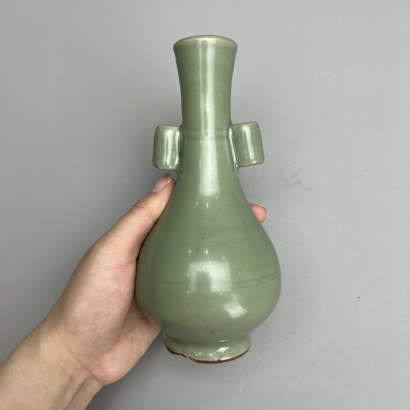 明代 龙泉窑青釉贯耳瓶 - 图8