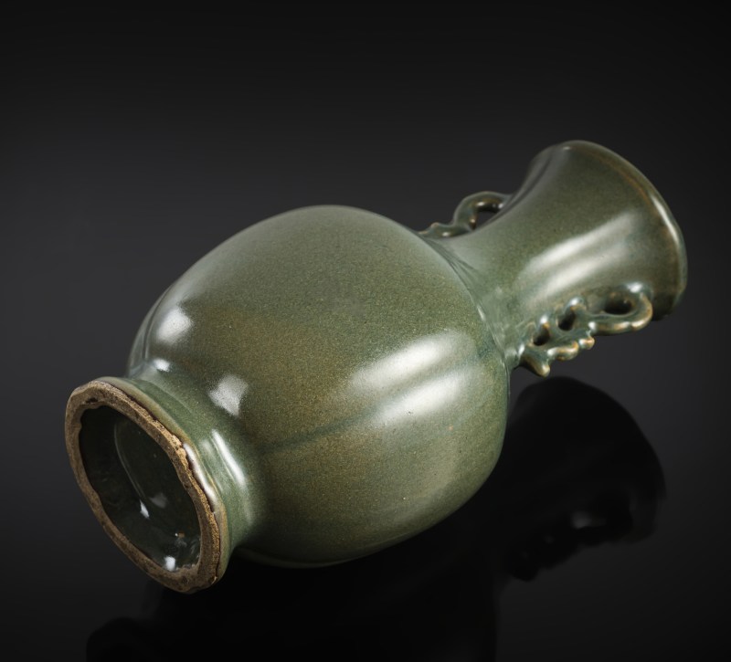 A good 'Teadust' glazed porcelain vase with side handles - 图4