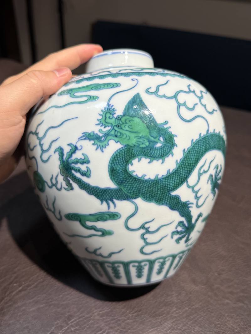 清乾隆 斗彩绿龙纹罐 - 图11