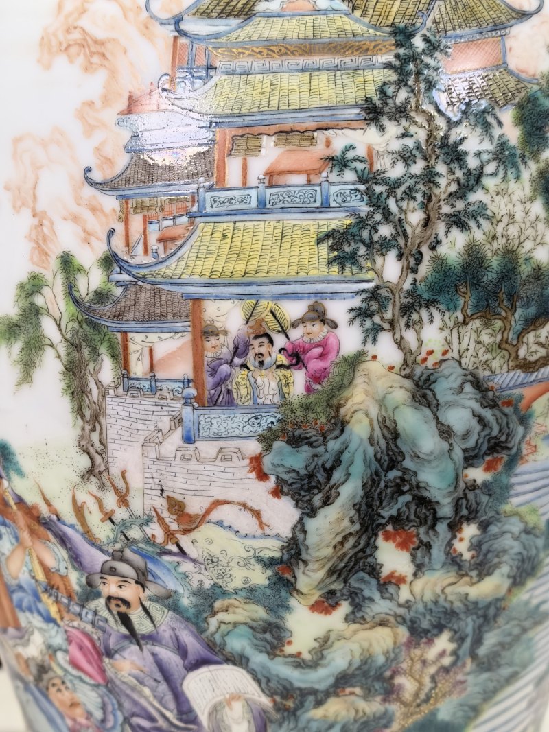 民国 仿乾隆珐琅彩献宝图瓶 - 图16