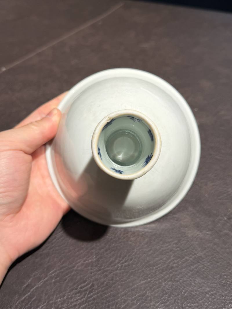 明嘉靖 白釉暗刻龙纹高足杯 - 图14