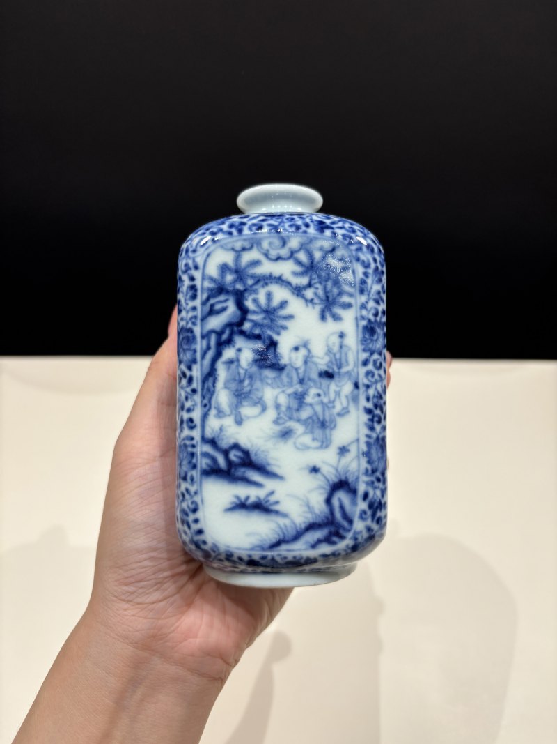 清雍正 青花花卉开光婴戏图方瓶 - 图7