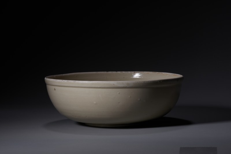 明代 白釉双鱼纹钵 - 图3