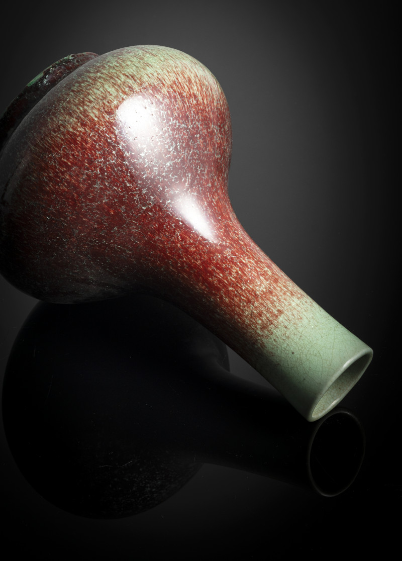 A Peachbloom-glazed porcelain bottle vase - 图4
