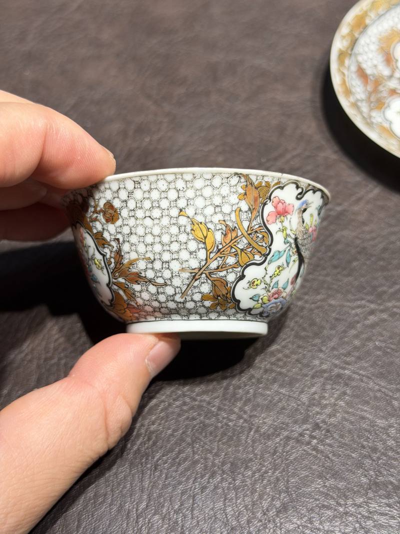 清雍正 广彩花鸟图杯碟一套 - 图11
