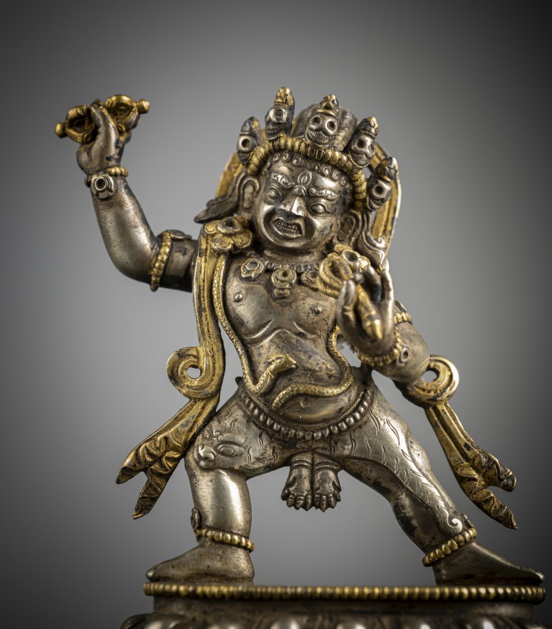 A parcel-gilt lilver figure of Vajrapani - 图5