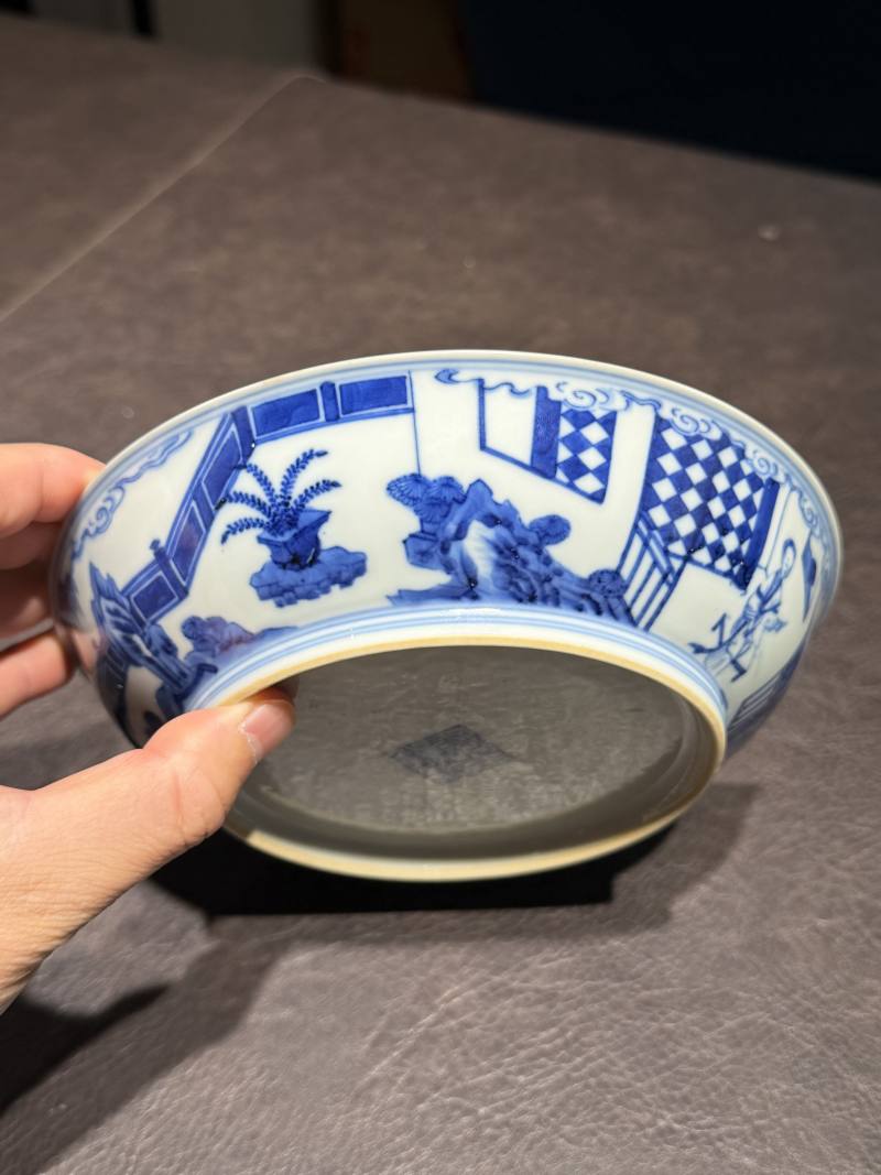 清乾隆 仿宣德青花庭院仕女纹盘 - 图19
