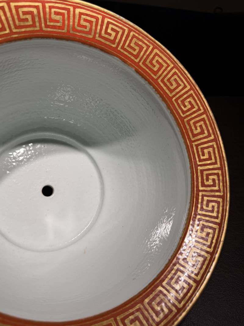 清同治 珊瑚红地描金“喜”字纹花盆 - 图11