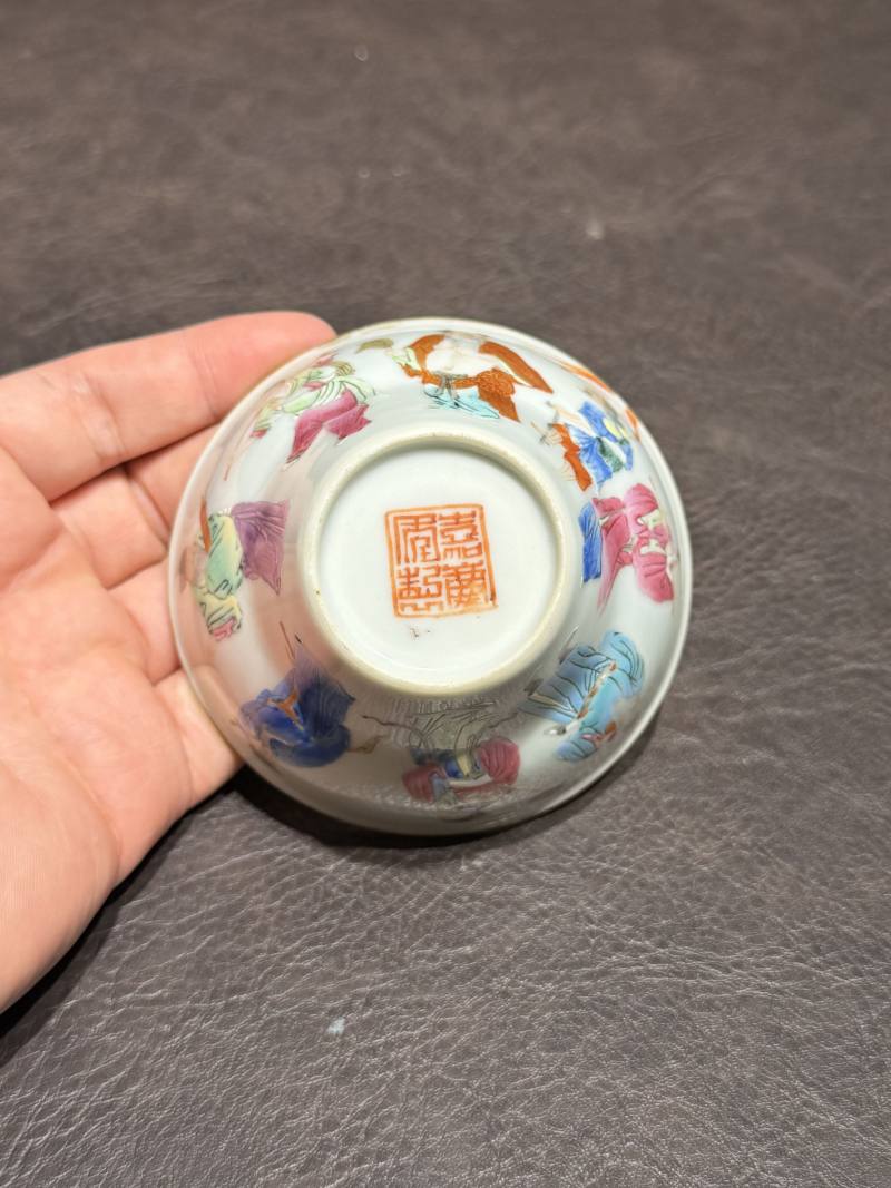 清嘉庆 粉彩八仙图折腰茶圆 - 图8