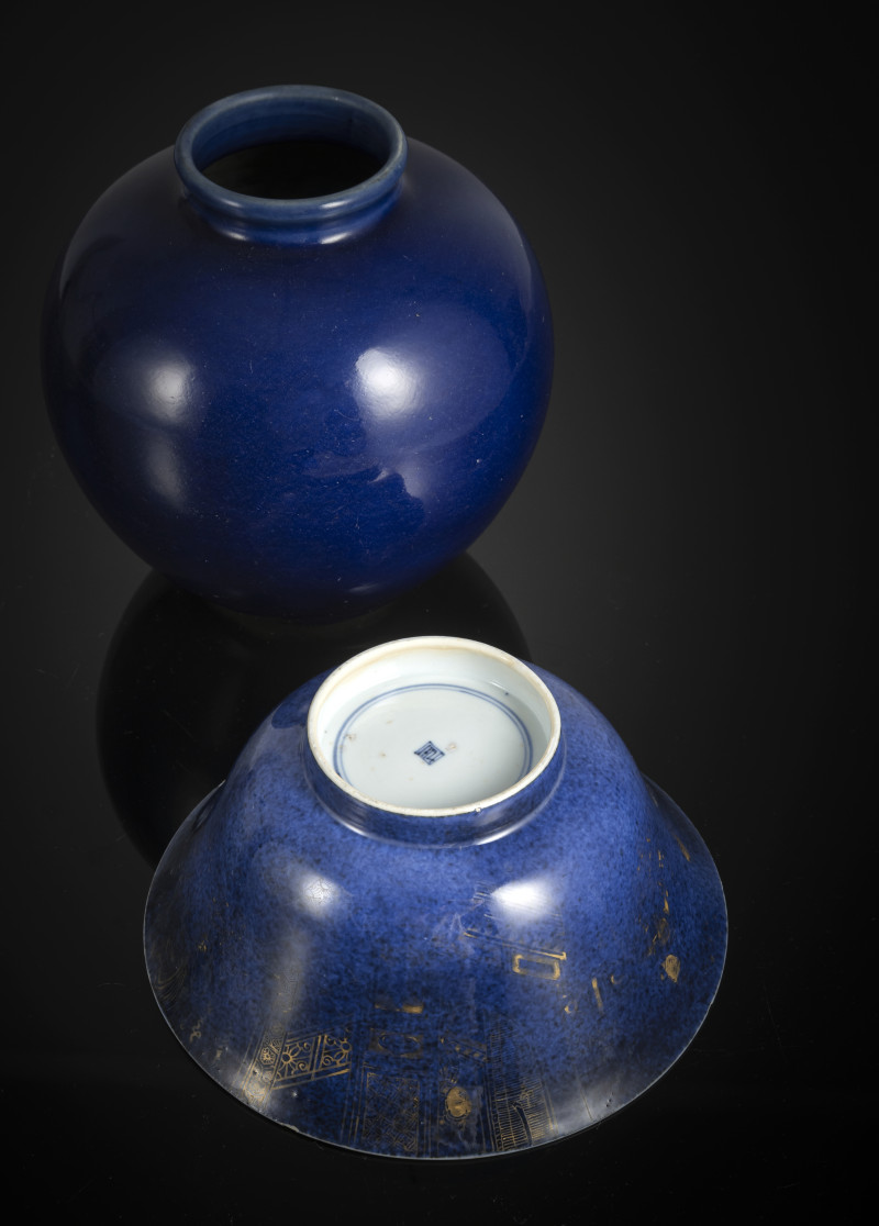 A bowl with gold painting and a 'sacrificial blue'-glazed porcelain vase - 图3